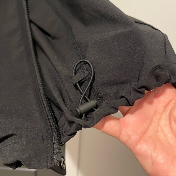 Athleta Stay Fly Black Zipper Nylon Track Pant Size Medium Gently Worn - Picture 8 of 11